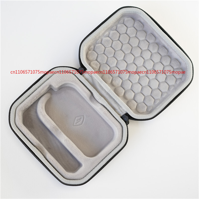 กล่องเก็บของแบบแข็งแบบพกพากล่อ - Gaming Accessories Box บทวิจารณ์และราคา